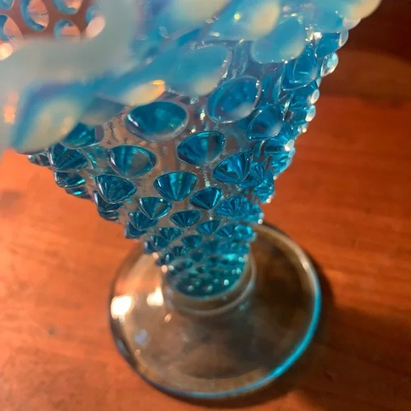 Vintage Fenton Blue Opalescent Hobnail Ruffled Pedestal 6” Vase- Art Collectible - Picture 5 of 11